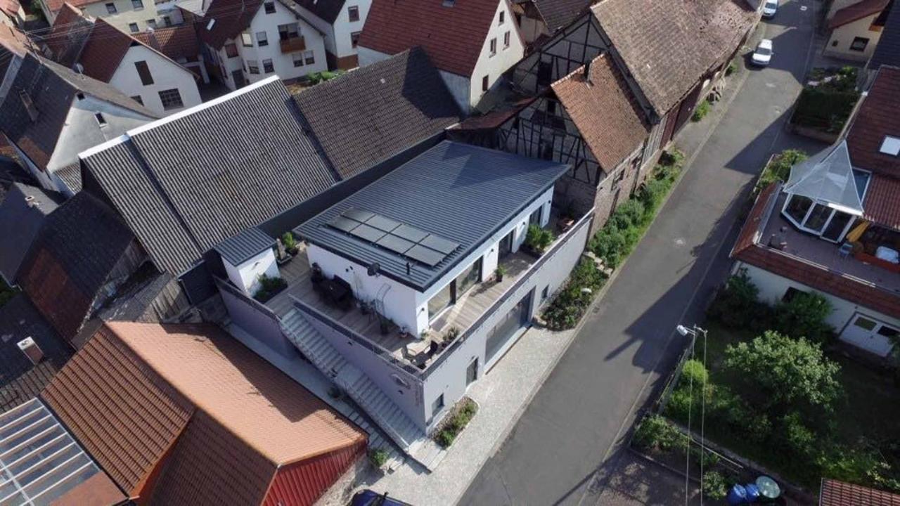 شقة Penthouse Tauberblick تاوبربيشوفسهايم المظهر الخارجي الصورة